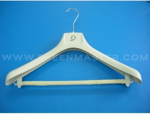 Suit and Coat Hangers